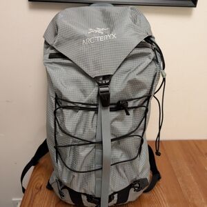 Arc'teryx Men's Light Gray Technical Backpack